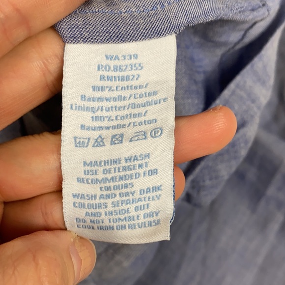 Boden Chambray Top 💙 - Picture 5 of 7